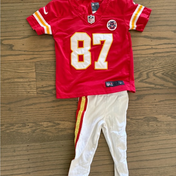 Travis Kelce Kansas City Chiefs /NFL Red and White Kids Football